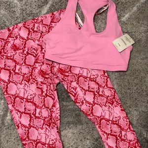 FABLETICS SPORTS BRA AND 7/8 POWERHOLD LEGGINGS XL